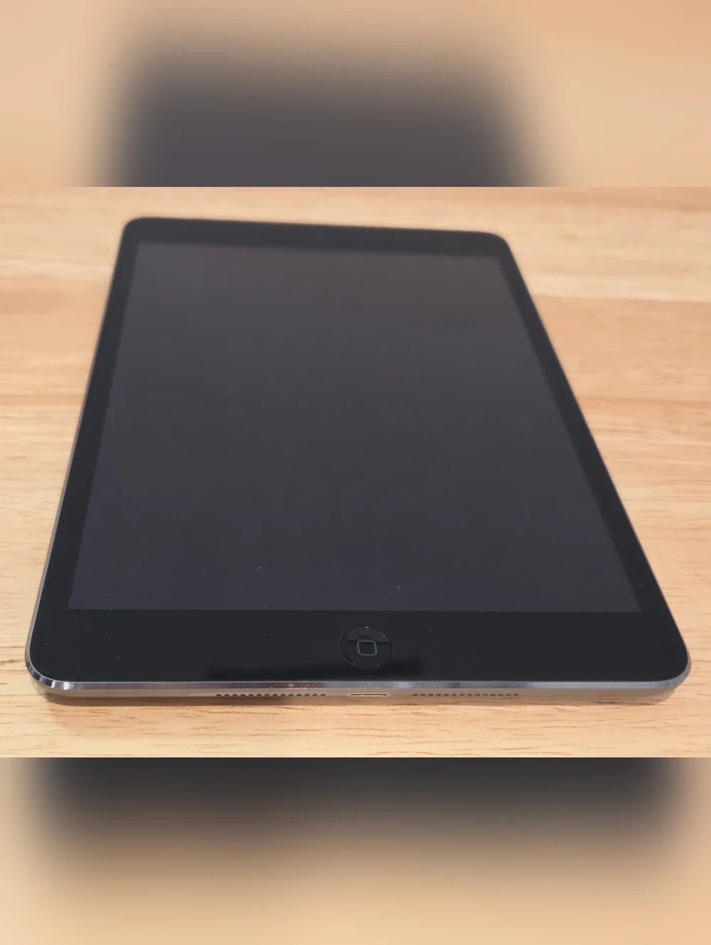 Apple iPad Mini 2 16GB Wi-Fi + Cellular AT&T 7.9inch A1490